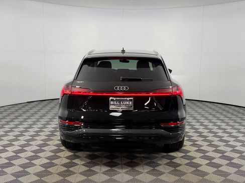 Used 2024 Audi Q8 e-tron Premium Plus w/ Premium Plus Package AWD/4WD image 7