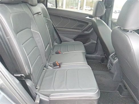 Used 2023 Volkswagen Tiguan SEL R-Line image 31