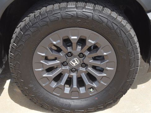 Used 2026 Honda Passport TrailSport image 13