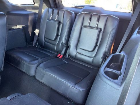 Used 2019 Ford Explorer XLT w/ Equipment Group 202A image 16