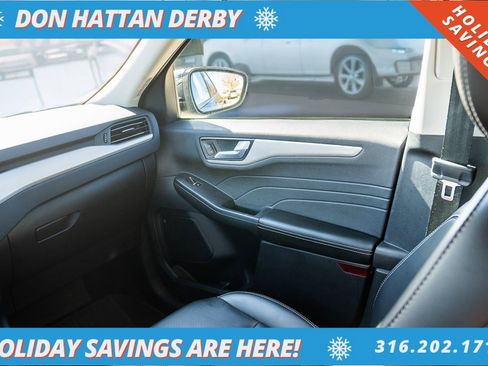 Used 2022 Ford Escape SEL image 15