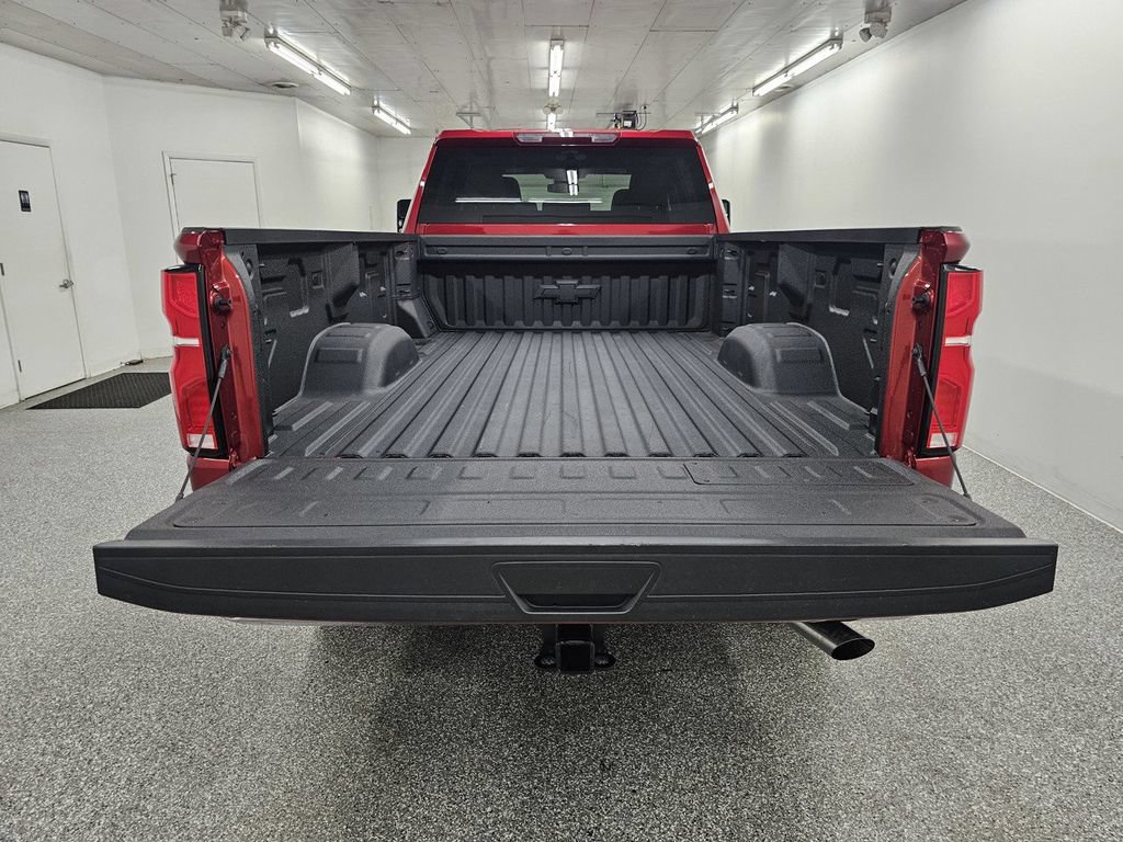 Used 2026 Chevrolet Silverado 2500 LTZ w/ LTZ Convenience Package AWD/4WD image 7