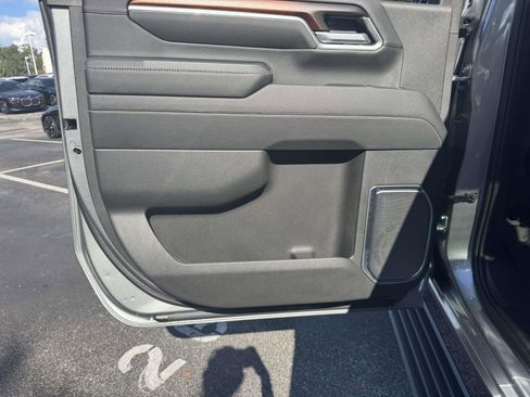 Used 2025 GMC Sierra 2500 Denali w/ Denali Reserve Package image 14