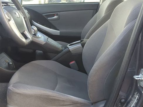 Used 2014 Toyota Prius Four image 8