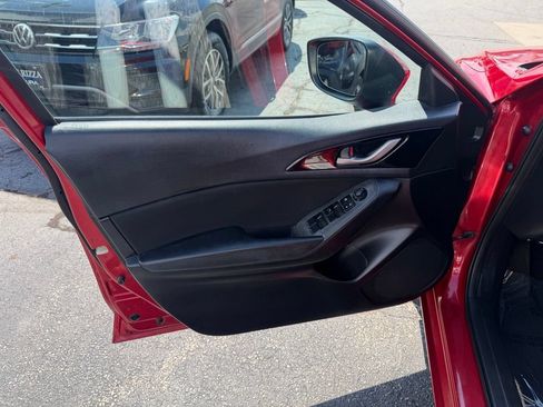 Used 2016 MAZDA MAZDA3 i Touring FWD image 13