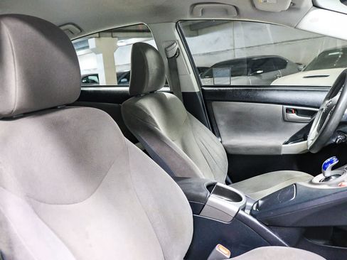 Used 2015 Toyota Prius Two FWD image 18