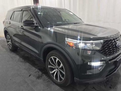 Used 2022 Ford Explorer ST AWD/4WD image 3