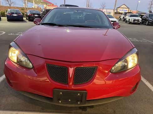 Used 2008 Pontiac Grand Prix w/ Premium Package image 3