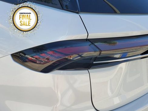 Used 2024 Lincoln Nautilus Reserve image 13