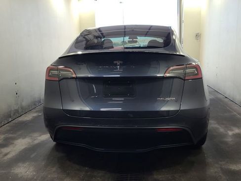 Used 2022 Tesla Model Y Performance AWD/4WD image 4