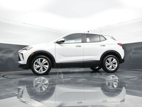 Used 2025 Buick Encore GX Preferred AWD/4WD image 46