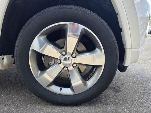 Used 2016 Jeep Grand Cherokee Overland AWD/4WD image 31