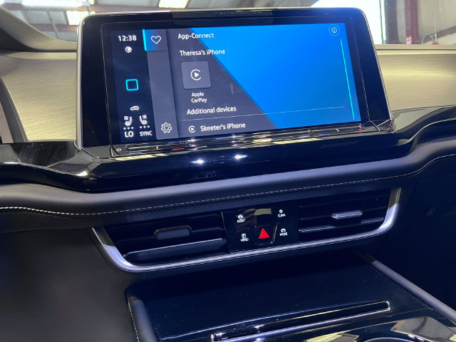 Certified 2024 Volkswagen Atlas Cross Sport SE w/ Panoramic Sunroof Package FWD image 25