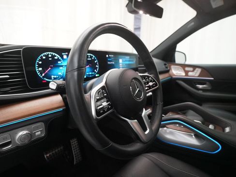 Used 2022 Mercedes-Benz GLS 450 4MATIC image 8