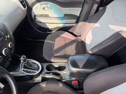 Used 2016 Kia Soul image 32
