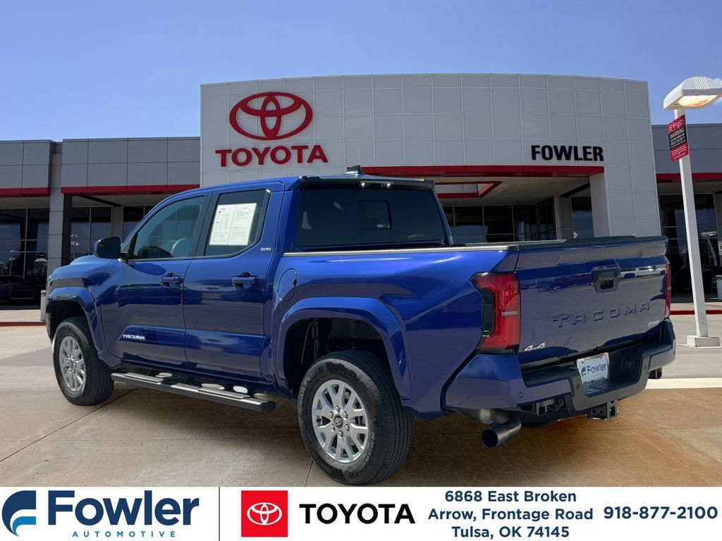Certified 2025 Toyota Tacoma SR5 w/ SR5 Upgrade Package AWD/4WD image 3