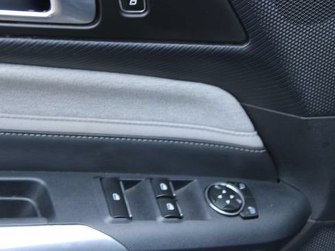 Used 2024 Ford Mustang Convertible RWD image 8