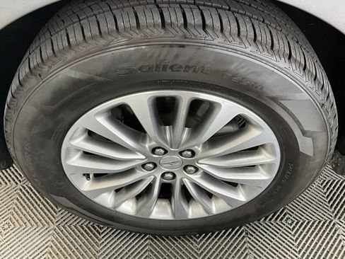 Used 2017 Lincoln MKX Select w/ Select Plus Package FWD image 33