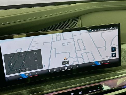 Used 2025 BMW i7 eDrive50 w/ Executive Package image 12