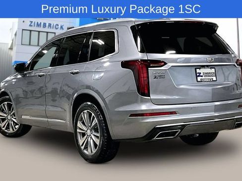 Used 2021 Cadillac XT6 Premium Luxury FWD image 4