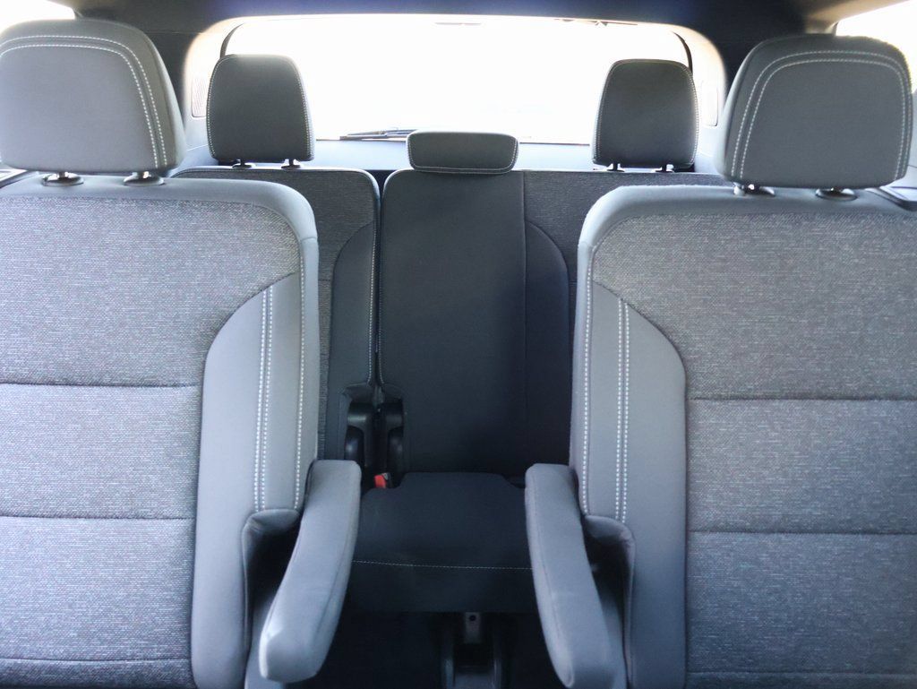 New 2026 Chevrolet Traverse LT w/ Driver Confidence Package FWD image 31