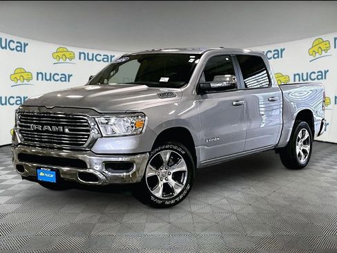 Used 2024 RAM 1500 Laramie AWD/4WD image 3
