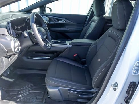 New 2026 Chevrolet Equinox EV LT image 13