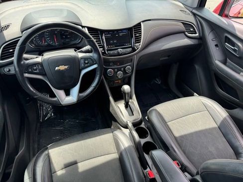 Used 2018 Chevrolet Trax LT w/ LT Convenience Package AWD/4WD image 11