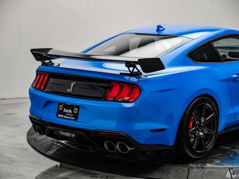 Used 2022 Ford Mustang Shelby GT500 w/ Carbon Fiber Track Pack RWD image 22