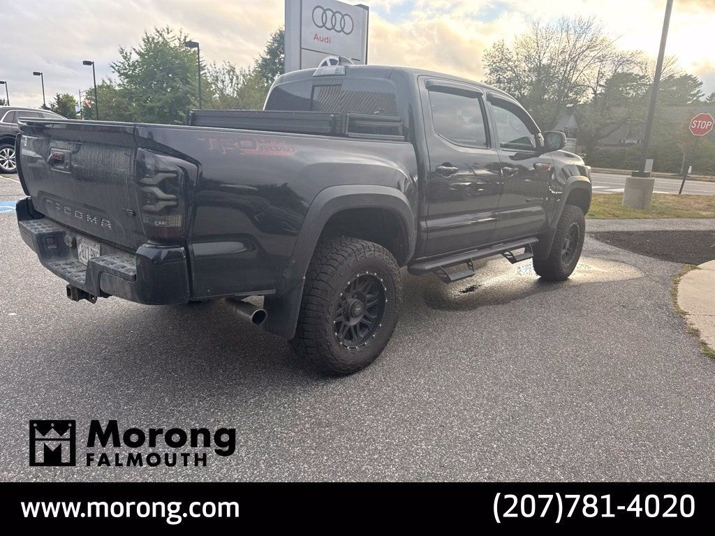 Used 2020 Toyota Tacoma TRD Off-Road w/ TRD Premium Off Road Package AWD/4WD image 7