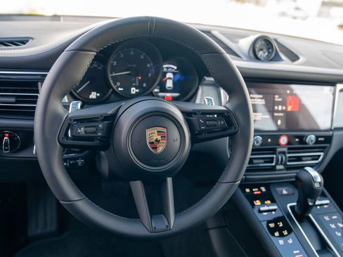 New 2026 Porsche Macan AWD/4WD image 13