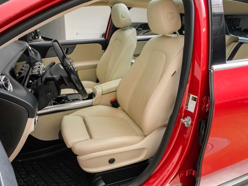 Used 2023 Mercedes-Benz GLA 250 GLA 250 image 38