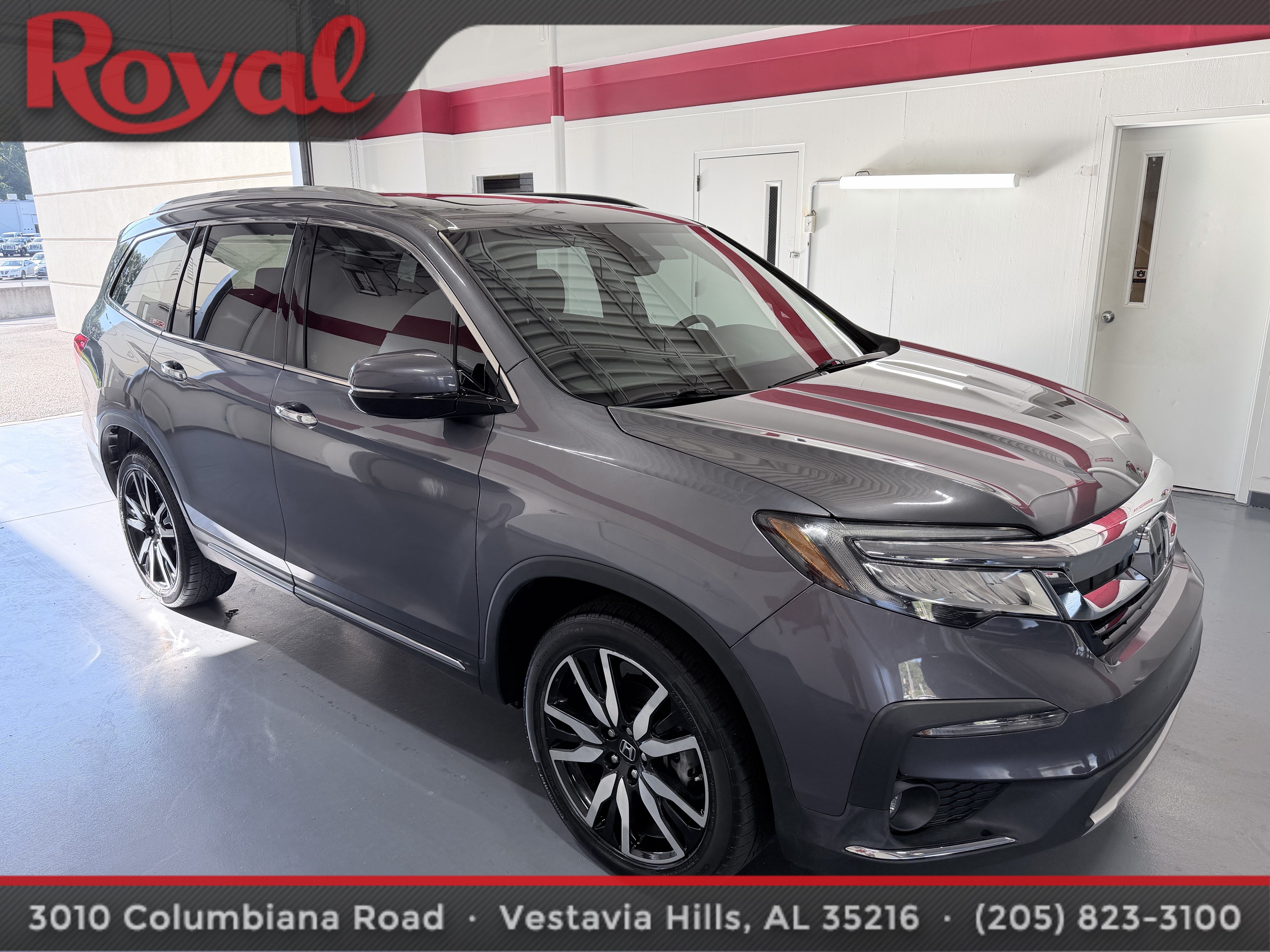 Used 2021 Honda Pilot Touring image 3