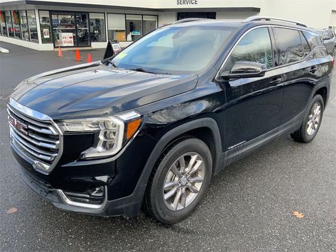 Used 2024 GMC Terrain SLT image 42