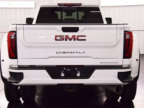 Used 2025 GMC Sierra 3500 Denali w/ Denali Reserve Package AWD/4WD image 6