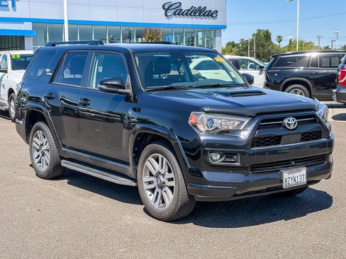 Used 2022 Toyota 4Runner TRD Sport w/ Technology Package RWD image 5