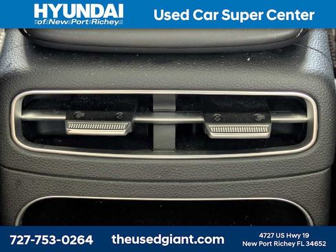 Used 2022 Genesis GV70 2.5T w/ Select Package AWD/4WD image 18