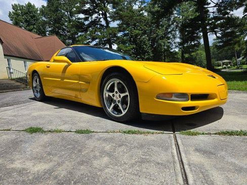 Used 2000 Chevrolet Corvette Coupe w/ Memory Pkg image 5