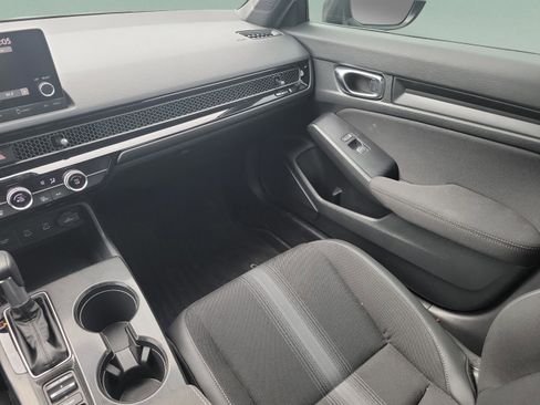 Used 2025 Honda Civic Sport image 17