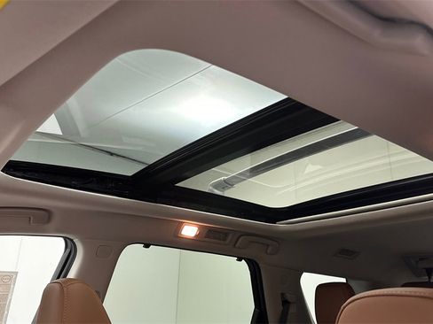 New 2025 Nissan Pathfinder Platinum w/ Cargo Package image 16