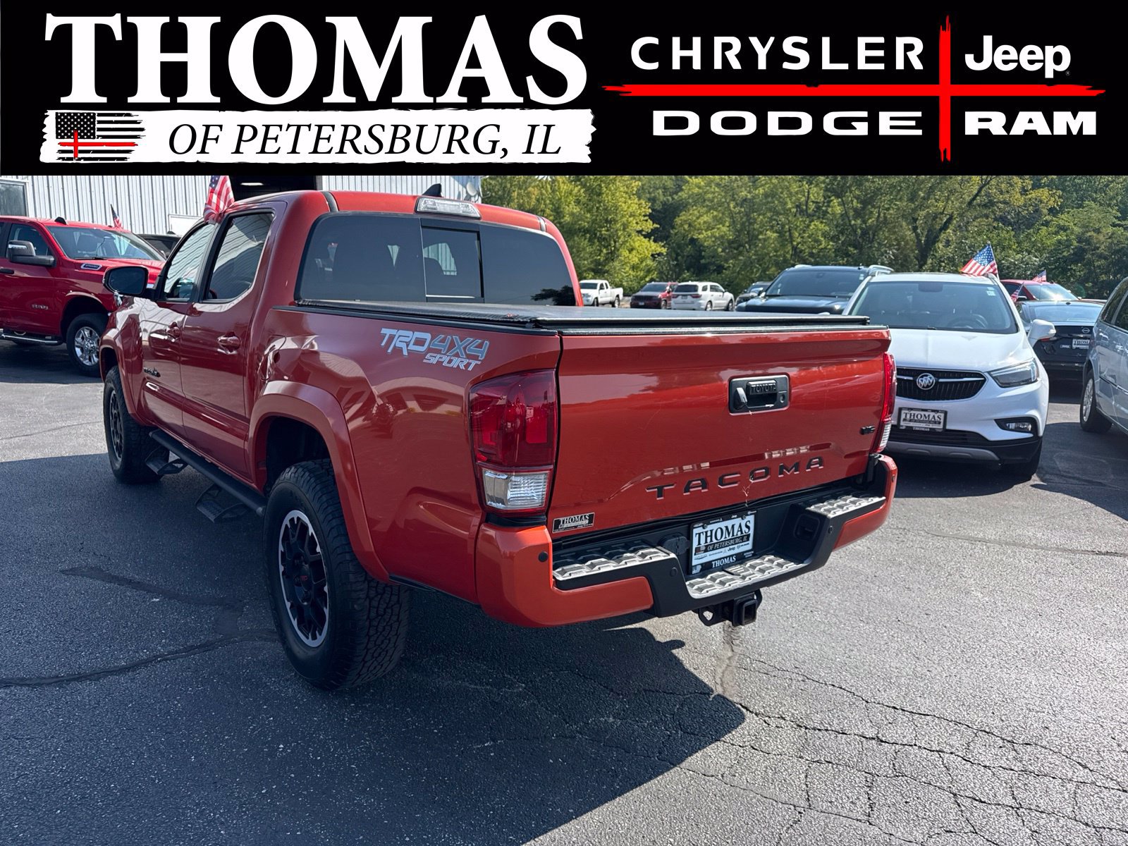 Used 2018 Toyota Tacoma TRD Sport w/ Technology Package AWD/4WD image 5