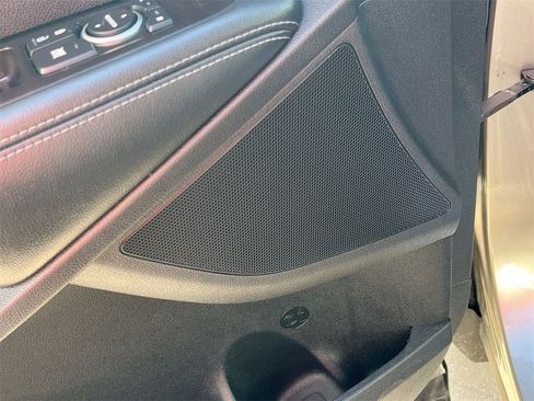 Used 2018 Kia Sorento L image 15