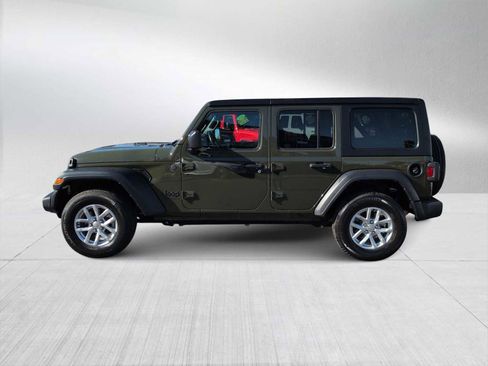 Used 2023 Jeep Wrangler Sport S image 5