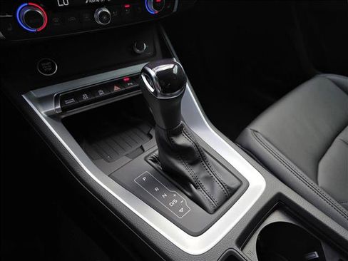 New 2025 Audi Q3 2.0T Premium w/ Convenience Package AWD/4WD image 23