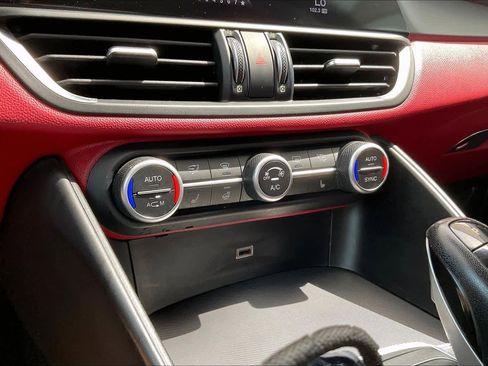 Used 2018 Alfa Romeo Giulia Ti Sport w/ Quick Order Package 22U Sport image 32