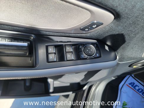 Used 2025 Ford Expedition Active image 17