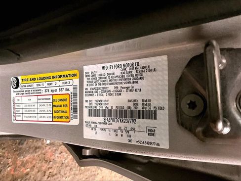 Used 2019 Ford Fusion SEL FWD image 32