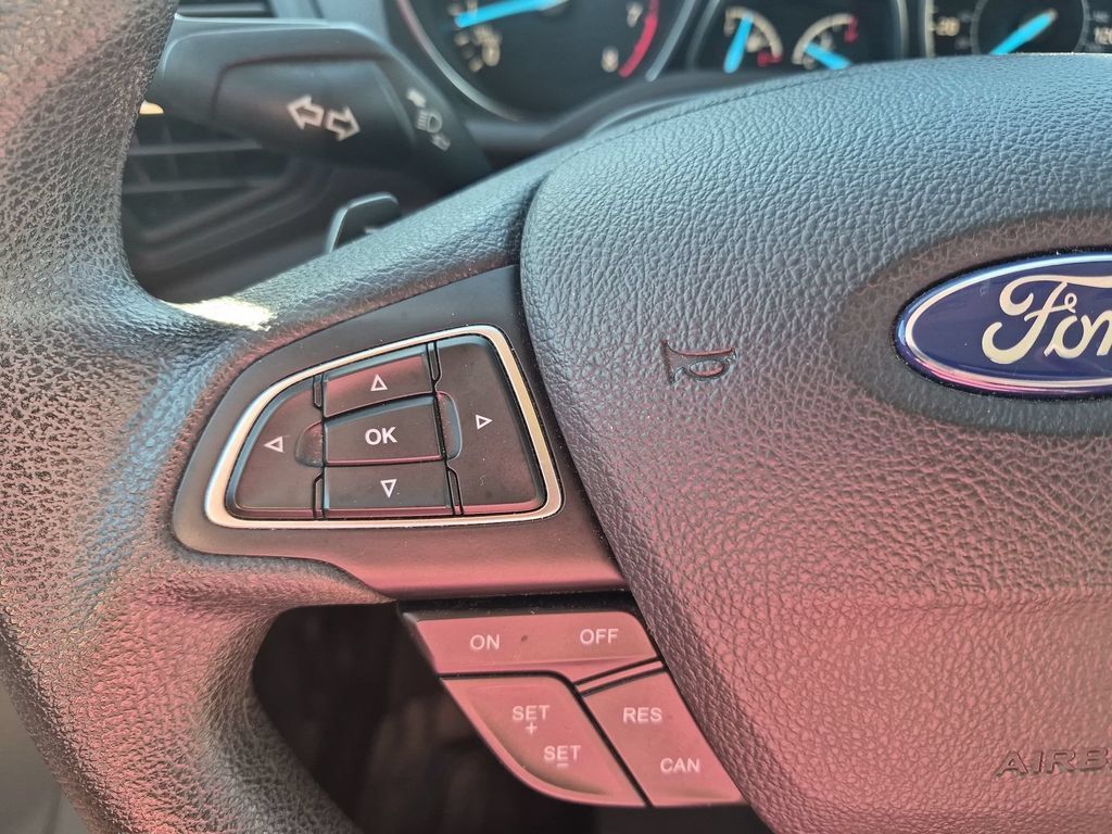 Used 2017 Ford Escape SE FWD image 15