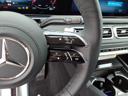 New 2026 Mercedes-Benz GLS 450 4MATIC image 16