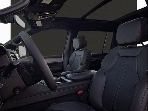 New 2026 Jeep Grand Wagoneer Limited image 14